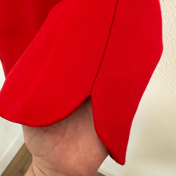 Red wool mini! - Picture 2 of 7